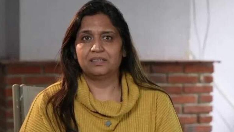 Sir Alan Bates attacks ‘kangaroo court’ Post Office scheme after ‘take it or leave it’ offer | UK News