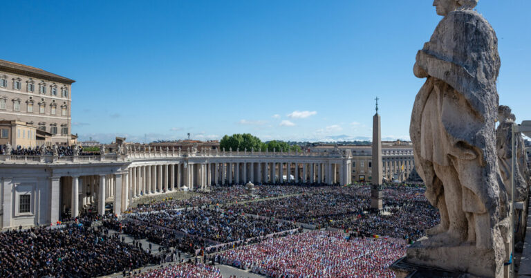 Days Before Conclave, Conservative Catholics Take the Stage in Rome