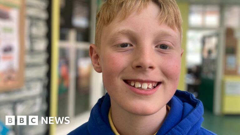 Should parents prevent their children using smartphones?