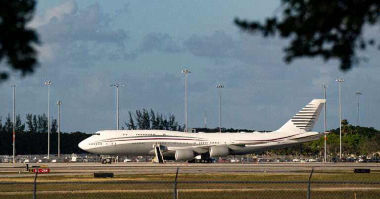 Trump’s Plan to Accept Luxury Jet From Qatar Strains Bounds of Propriety