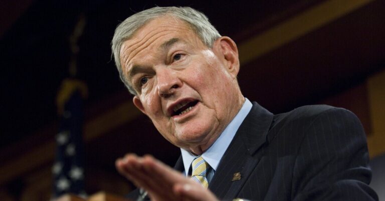 Christopher Bond, Former Missouri Governor and U.S. Senator, Dies at 86