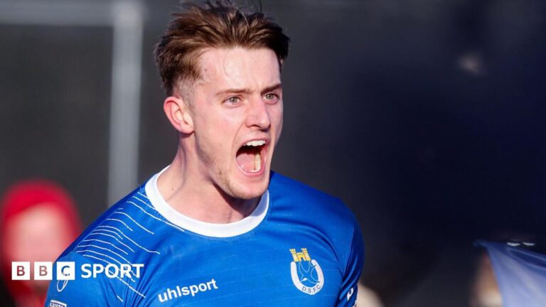 John McGovern: Striker leaves Dungannon Swifts to join Shamrock Rovers