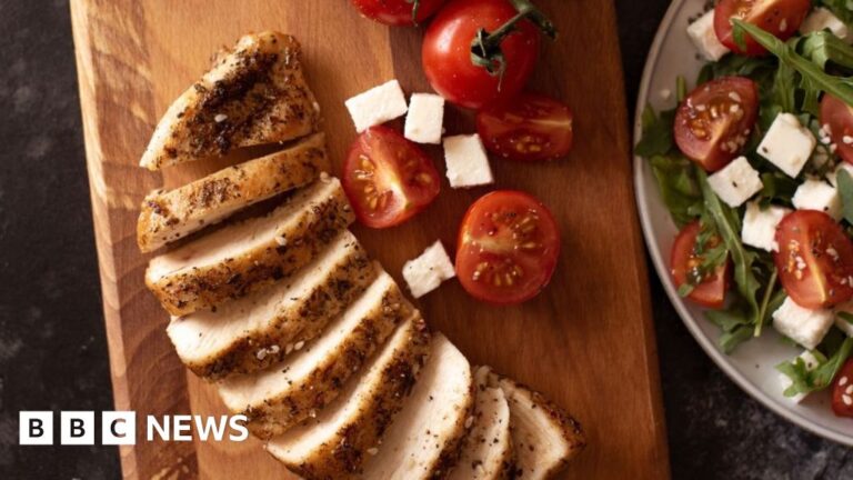 Spar Northern Ireland recalls cooked chicken products over bacteria presence