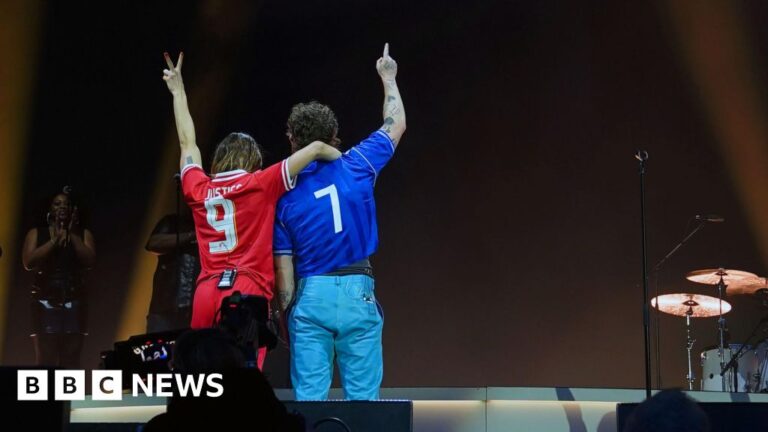 Mel C and Tom Grennan tribute to Hillsborough victims