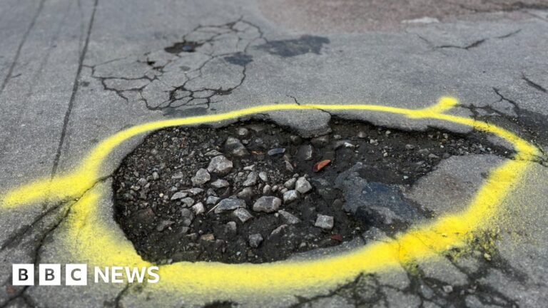 Criminals could fill potholes and clean bins under government plans