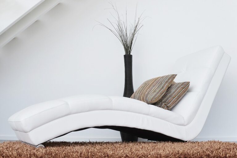 Embrace the Simple Life: 10 Essential Tips for Minimalist Living