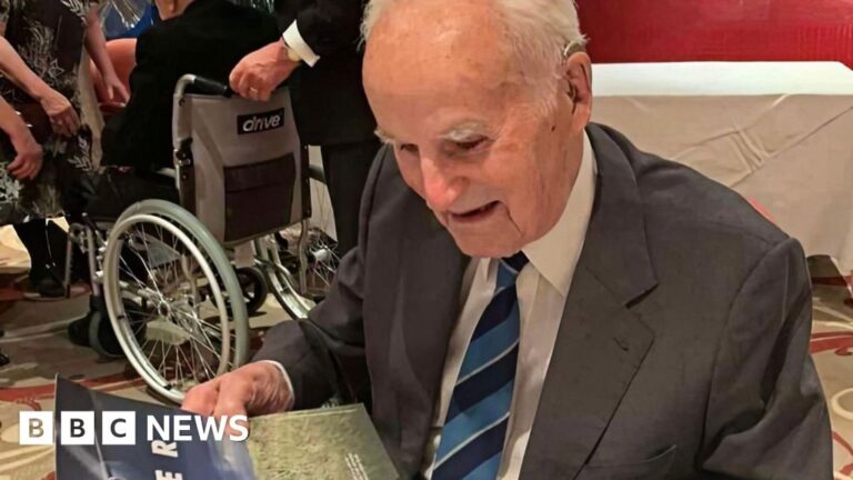 Horsham man who was last WWII RAF Pathfinder dies aged 102