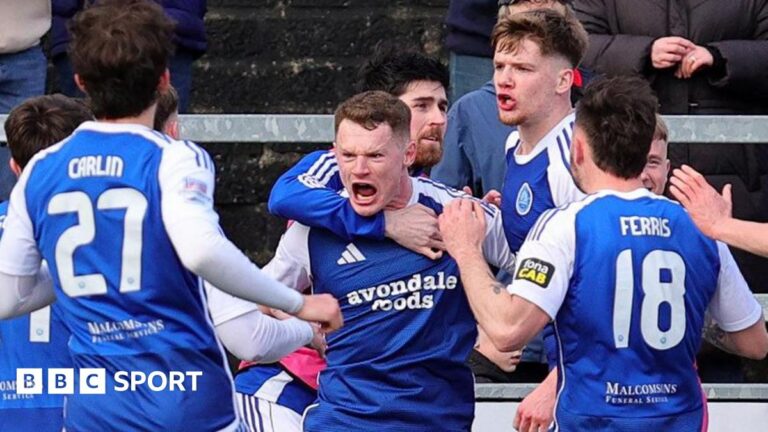 Irish Premiership: Glenavon move off bottom spot with win at Crusaders