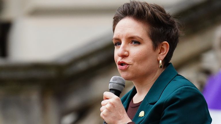 Greens pile pressure on Ed Miliband to end ‘rigged energy system’ | Politics News